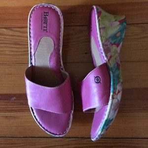 EUC Born leather sandals